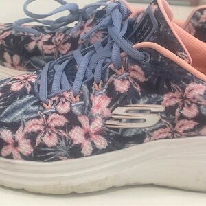 Skechers Women's Floral Sneakers - Navy and Pink
